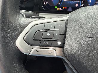 Volkswagen Golf 1.0 eTSI Life NAVI - CLIMA - CRUISE - LED picture 16