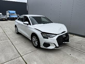Unfallwagen Audi A3 30 TFSI Pro Line AUTOMAAT - NAVI-PDC-CLIMA-CRUISE 2022/10