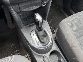 Volkswagen Caddy 1.6 TDI AUTOMAAT-AIRCO-EXENON-NAVI picture 18