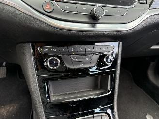 Opel Astra 1.2 Blits Elegance -NAVI-CAMERA-KEYLESS-PDC picture 20