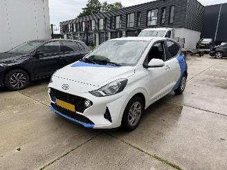 Coche accidentado Hyundai I-10 1.0 Comfort 67 PK -AIRCO-PDC-CRUISE 2023/2