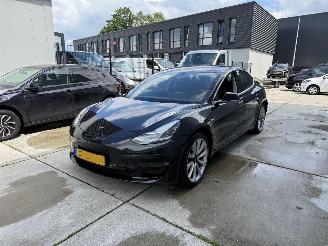 Schadeauto Tesla Model 3 LONG RANGE AWD 75 kWh -LEDER-CAMERA-GLAZENDAK-550 KM ACTIERADIUS 2019/3