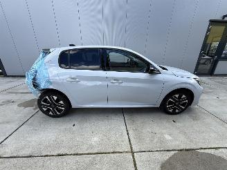Peugeot 208 1.2 Hybrid 110 e-DCS6 Allure-CAMERA-NAVI-CLIMA-PDC picture 7