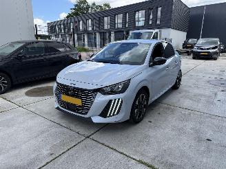Schadeauto Peugeot 208 1.2 Hybrid 110 e-DCS6 Allure-CAMERA-NAVI-CLIMA-PDC 2026/3