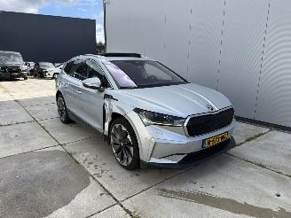 Vaurioauto  passenger cars Skoda Enyaq iV 80 PANO - WARMTEPOMP - MATRIX - LEDER 2020/12