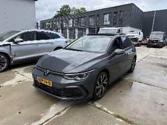 Coche accidentado Volkswagen Golf 2.0TDI R-LINE 150PK DSG7 PANO - SFEER - MATRIX - CAMERA 2023/1
