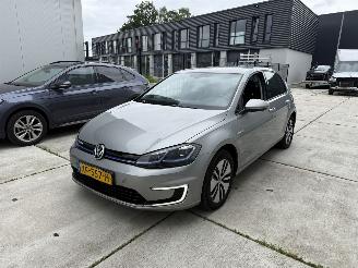 Unfallwagen Volkswagen Golf E-GOLF WARMTEPOMP - LED - CRUISE - NAVI - 136PK 2019/2