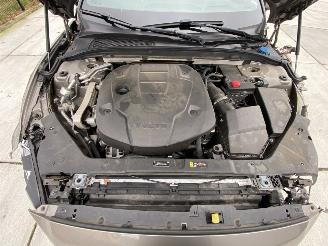 Volvo V-60 2.0 D4 Inscription-PANO-AUTOMAAT-LEDER-CAMERA-NAVI picture 2