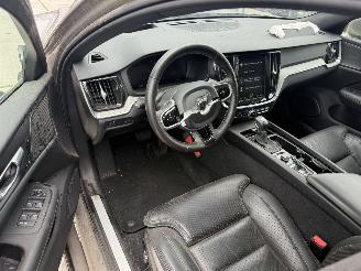 Volvo V-60 2.0 D4 Inscription-PANO-AUTOMAAT-LEDER-CAMERA-NAVI picture 25