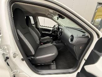 Toyota Aygo X-1.0 VVT-i MT First-CLIMA-CAMERA-CRUISE picture 11