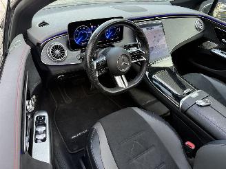 Mercedes EQE 300 AMG Line 89 kWh 245 PK -PANO-LEDER-CAMERA-NAVI picture 3