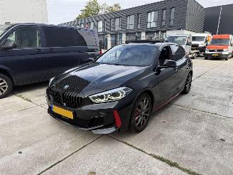 krockskadad bil auto BMW 1-serie 128ti M-PAKKET HIGH EXE 265 PK -PANO-LEDER-CAMERA-NAVI 2023/4