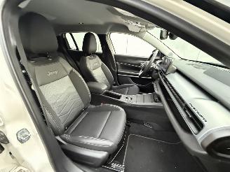 Jeep Avenger 1.2 e-HYBRID Summit AUTOMAAT 101 PK -NAVI-PDC-CAMERA picture 12