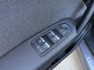 Renault Captur 1.6 E-Tech HYBRID 145 Techno -CAMERA-NAVI-PDC-LED picture 15