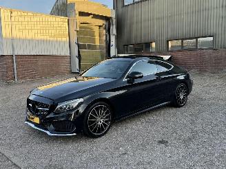 krockskadad bil auto Mercedes C-klasse Coupé 300 Prestige 245Pk Pano 2015/12