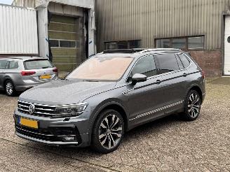 Auto incidentate Volkswagen Tiguan Allspace 1.5 TSI DSG R-Line Pano Nap Geen Schade 2019/10