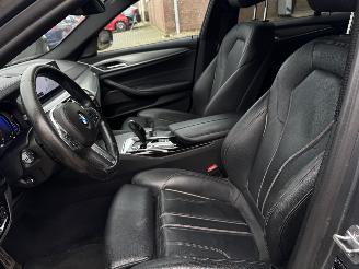 BMW 5-serie 530e iPerformance High Executive M-Pakket Harman Kardon 360Camera Head-Up Geen Schade! picture 8
