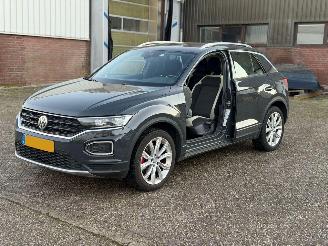 damaged passenger cars Volkswagen T-Roc 2.0 TDi 4Motion DSG Sport Pano Beats Virtual Cockpit 2019/4