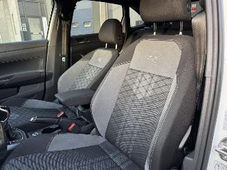 Volkswagen Taigo 1.0 TSI R-Line Virtual Cockpit Nap Nederlandse Auto picture 9