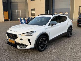 Schadeauto Cupra Formentor 1.4 TSI E-Hybrid 225Pk Pano Sfeerverlichting Essential 2022/12