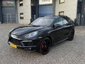 krockskadad bil auto Porsche Cayenne 4.8 GTS 420Pk Pano Bose Alcantara 2012/10