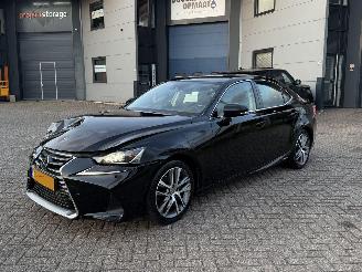 damaged passenger cars Lexus IS 300 Hybrid NAP Nederlandse Auto Bussines Line 2018/6