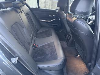 BMW 3-serie 320e M-Pakket Edition Plus Sfeerverlichting picture 16