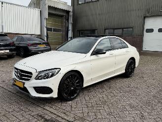 Schadeauto Mercedes C-klasse 180 AMG Pakket Pano Burnmester Nap Nederlandse Auto 2018/1