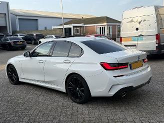 BMW 3-serie 320D M-Pakket 360Camera Head-Up Schuifdak LaserLights picture 5