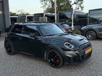 Schadeauto Mini Cooper 2.0 231Pk John Cooper Works NAP Nederlandse Auto Essential Pano Harman Kardon Head-Up 2023/11