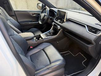 Toyota Rav-4 2.5 Hybrid AWD Bi-Tone picture 13
