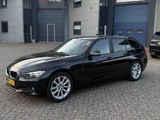 Schadeauto BMW 3-serie 320D High Executive Automaat Geen Schade 2014/1