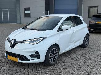 Vaurioauto  passenger cars Renault Zoé R135 Intens 52 KWh Bose NAP Nederlandse Auto! 2020/4