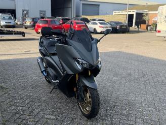 Yamaha  TMAX 560 Tech Max ABS Orgineel Nederlands picture 2