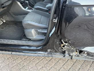 Volkswagen T-Roc 2.0 TDI 150Pk DSG R-Line Pano picture 17