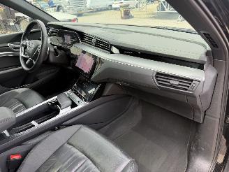 Audi E-tron 55 Quattro 95Kwh Pano 360Camera picture 13