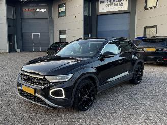 Schadeauto Volkswagen T-Roc 1.5 TSI Life Bussines Iq Light NAP Nederlandse Auto 2023/5