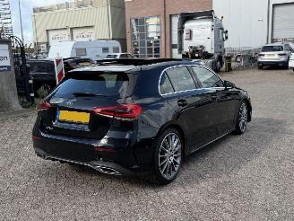 Vaurioauto  passenger cars Mercedes A-klasse 250 Premium Plus Pano Sfeerverlichting 2018/11