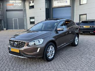 skadebil auto Volvo Xc-60 2.0 D3 Automaat FWD Ocean Race Pano Harman Kardon Nette Auto 2016/1
