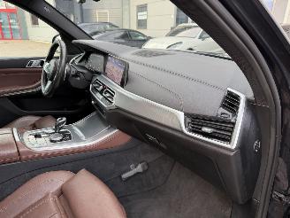 BMW X5 M50D 400Pk M-Pakket High Executive Pano Softclose picture 13