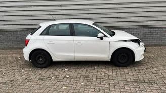 Audi A1 A1 Sportback (8XA/8XF), Hatchback 5-drs, 2011 / 2018 1.0 TFSI Ultra 12V picture 7