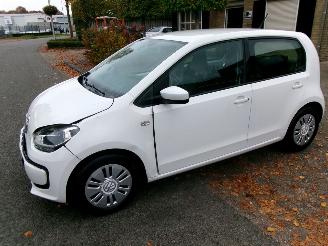 skadebil auto Volkswagen Up! 1.0 MOVE UP BLUE MOTION AIRCO 5 DEURS 2016/5