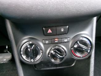 Peugeot 208 1.2 e-VTI STYLE AUTOMAAT 5 DEURS picture 17