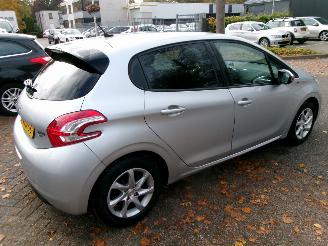 Peugeot 208 1.2 e-VTI STYLE AUTOMAAT 5 DEURS picture 7