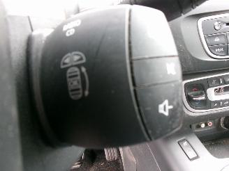 Renault Scenic 1.4 TCE BOSE CLIMA NAVI GEEN SCHADE picture 18