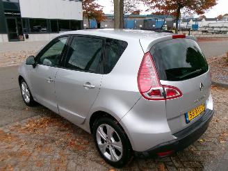 Renault Scenic 1.4 TCE BOSE CLIMA NAVI GEEN SCHADE picture 8