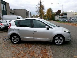 Renault Scenic 1.4 TCE BOSE CLIMA NAVI GEEN SCHADE picture 5