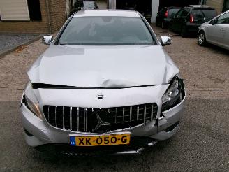 Mercedes A-klasse 180 AMBITION AIRCO NAVI picture 3