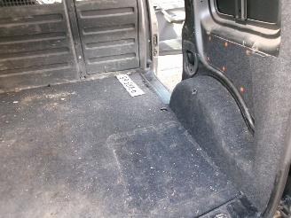 Volkswagen Caddy 1.6 TDI AIRCO NAVI picture 10