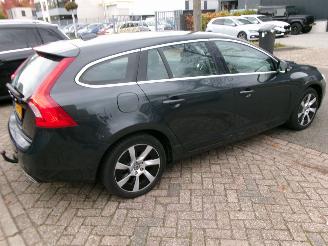 Volvo V-60 2.4 D6 AWD PLUG-IN HYBRID SUMMUM picture 6